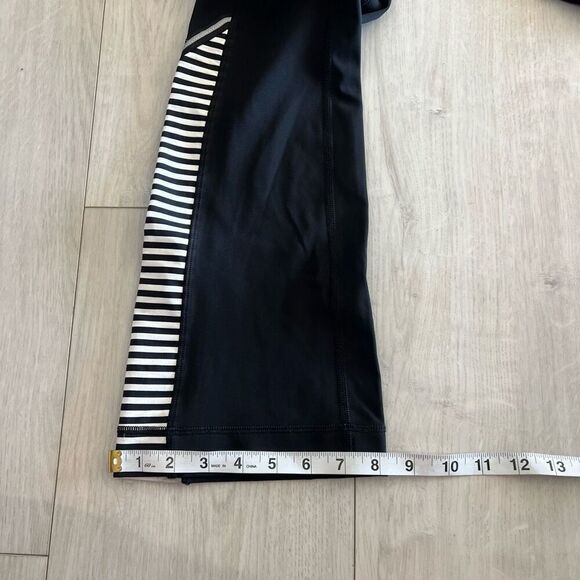 Lululemon Run: Ice Queen Pant Black White Stripes Flare Leg Size 2 - Picture 4 of 10